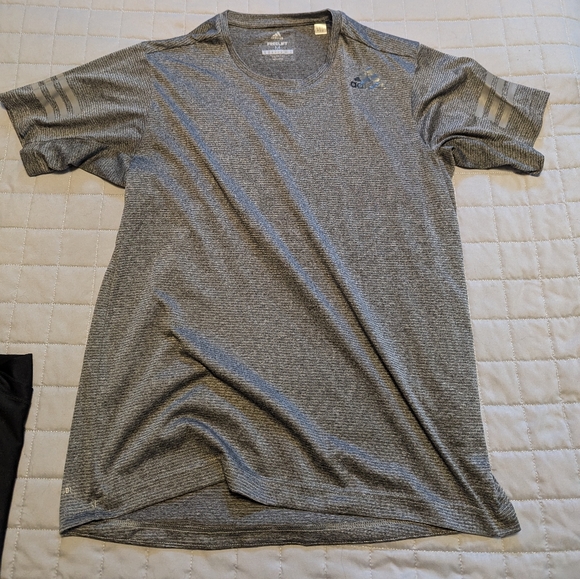 Adidas shirt - Picture 1 of 1